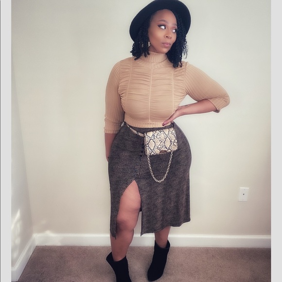 Meet your Posher, Heiress - Picture 2 of 6